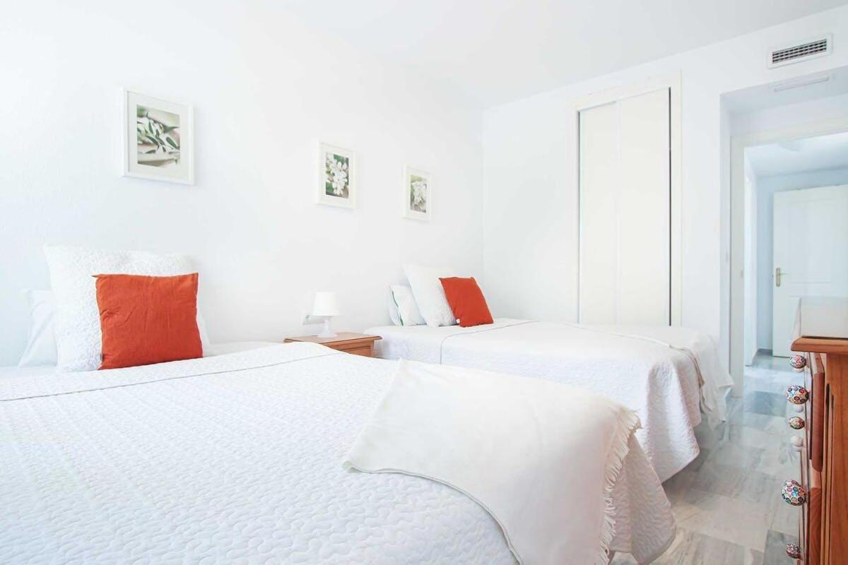 Precioso Atico En Cabopino - Marbella Apartment Exterior photo